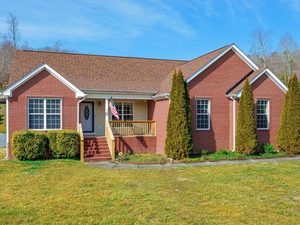 331 Harvest Court, Soddy Daisy, TN 37379