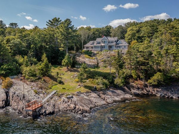 36 Roxmont Road, Rockport, ME 04856