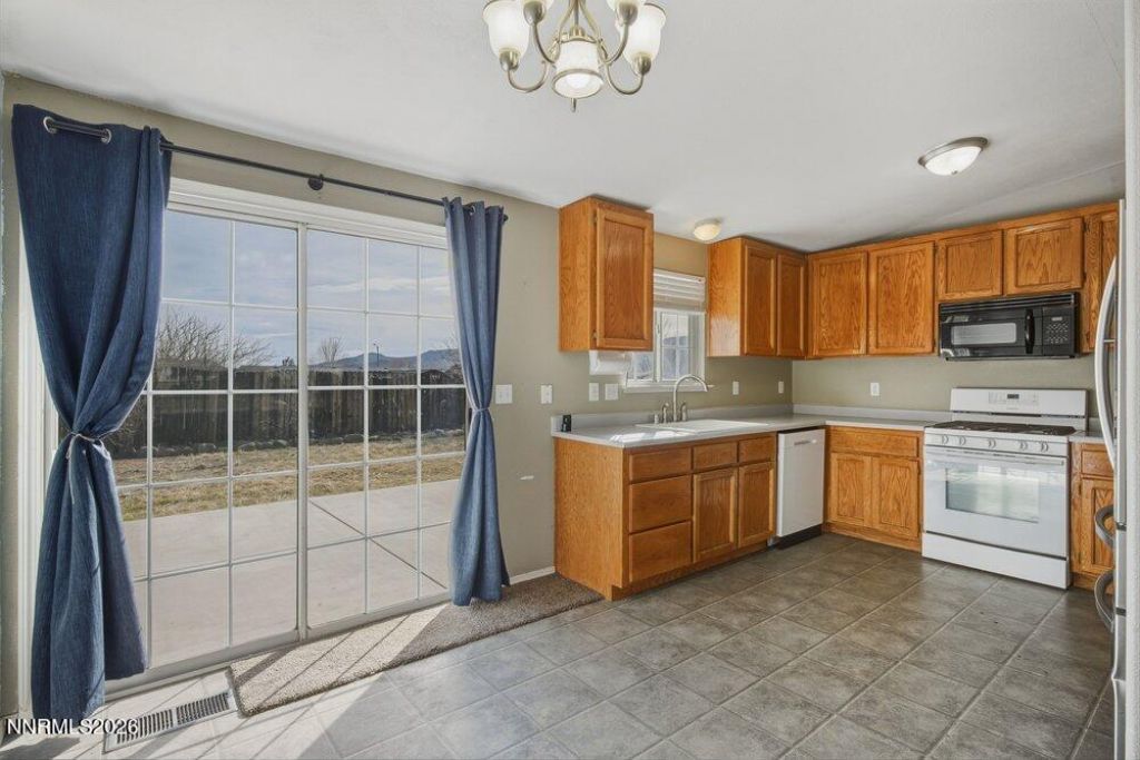 912 Nicole Street, Dayton, NV 89403 Photo