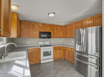 912 Nicole Street, Dayton, NV 89403 Photo