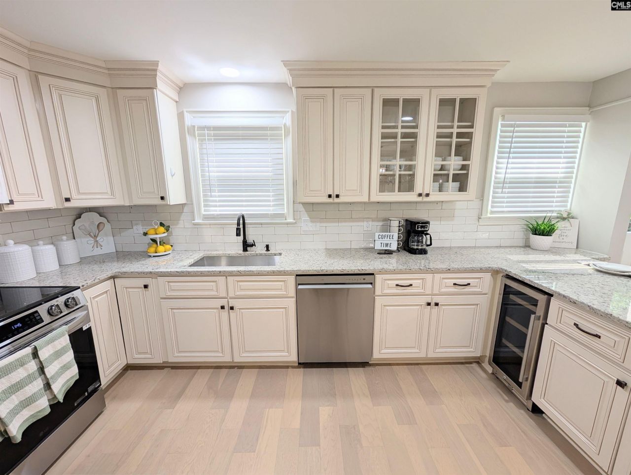 1337 Sunnyside Drive Photo 6