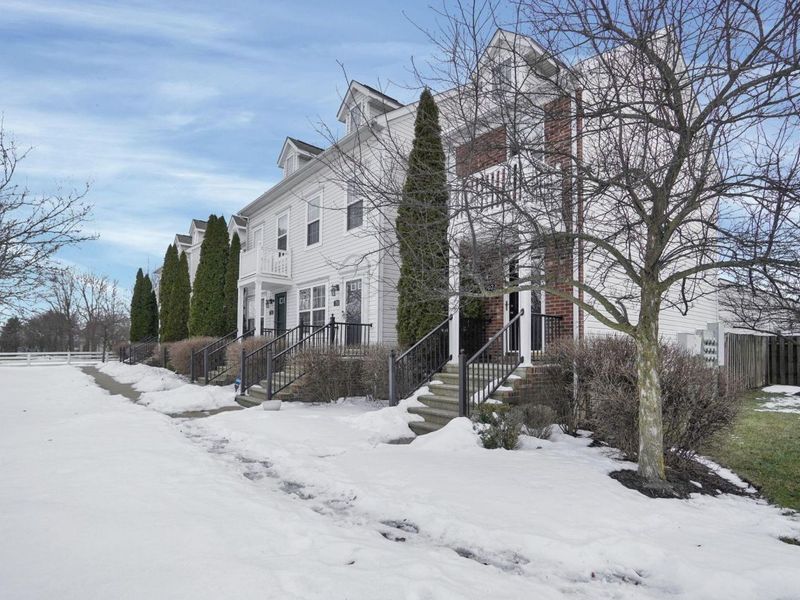 711 Lazelle Road, Westerville, OH 43081 Photo 2