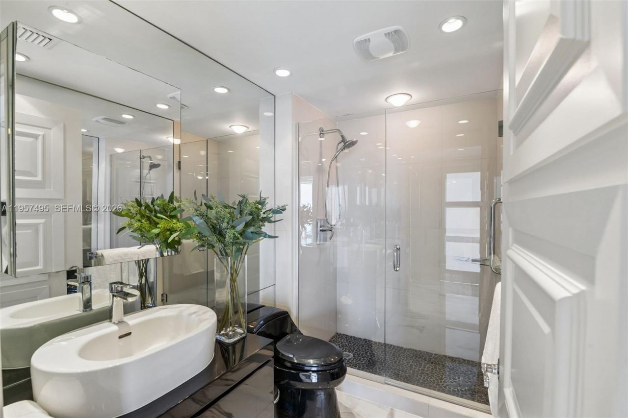 3535 S Ocean Dr, Unit 2106, Hollywood, FL 33019 Photo
