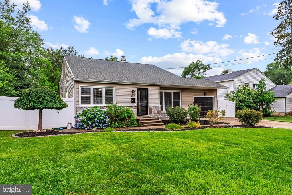 202 Cranford Road, Cherry Hill, NJ 08003 Main Photo