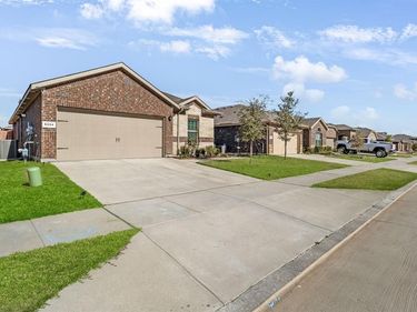 6224 Blacksmith Avenue, Fort Worth, TX 76179