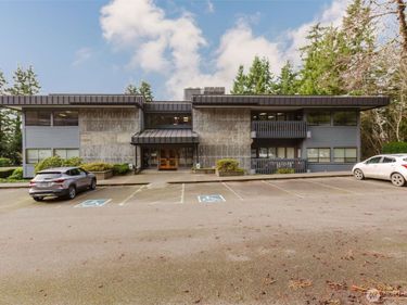 1040 NE Hostmark Street , Poulsbo, WA 98370