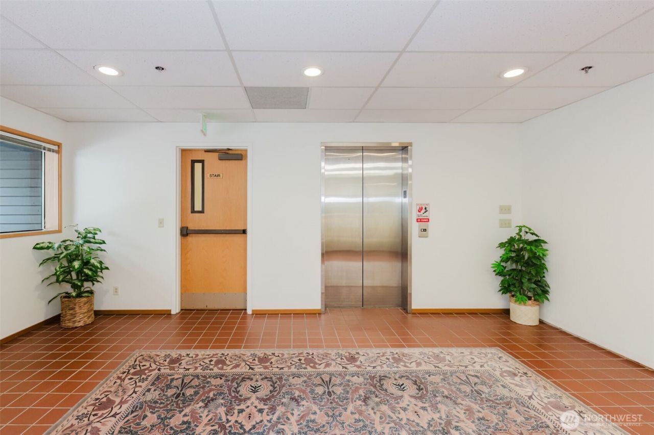 1040 NE Hostmark Street , Poulsbo, WA 98370