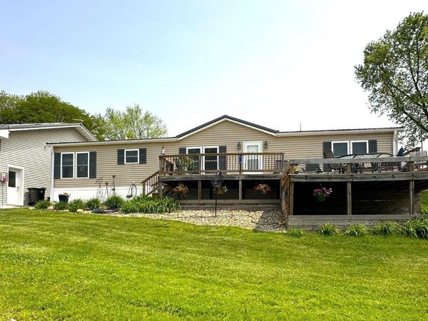 299 Center Point Dr., Montezuma, IA 50171