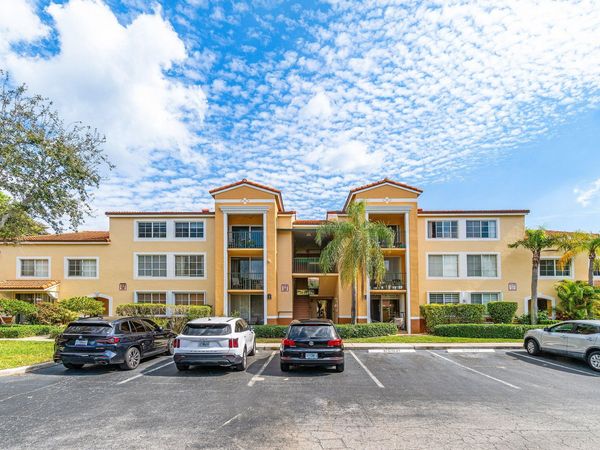 117 Yacht Club Way, Unit 206, Hypoluxo, FL 33462