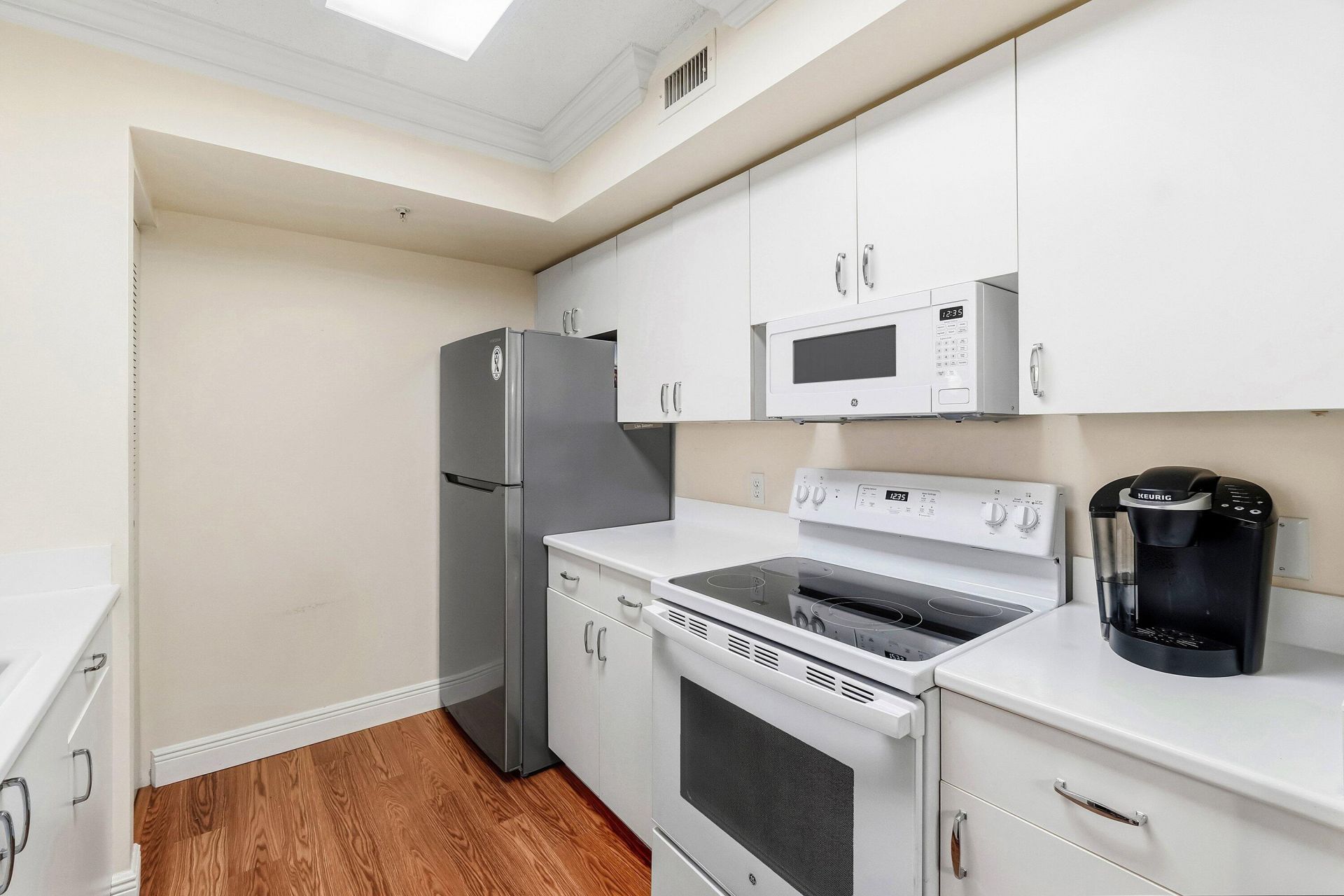 117 Yacht Club Way, Unit 206, Hypoluxo, FL 33462 Photo