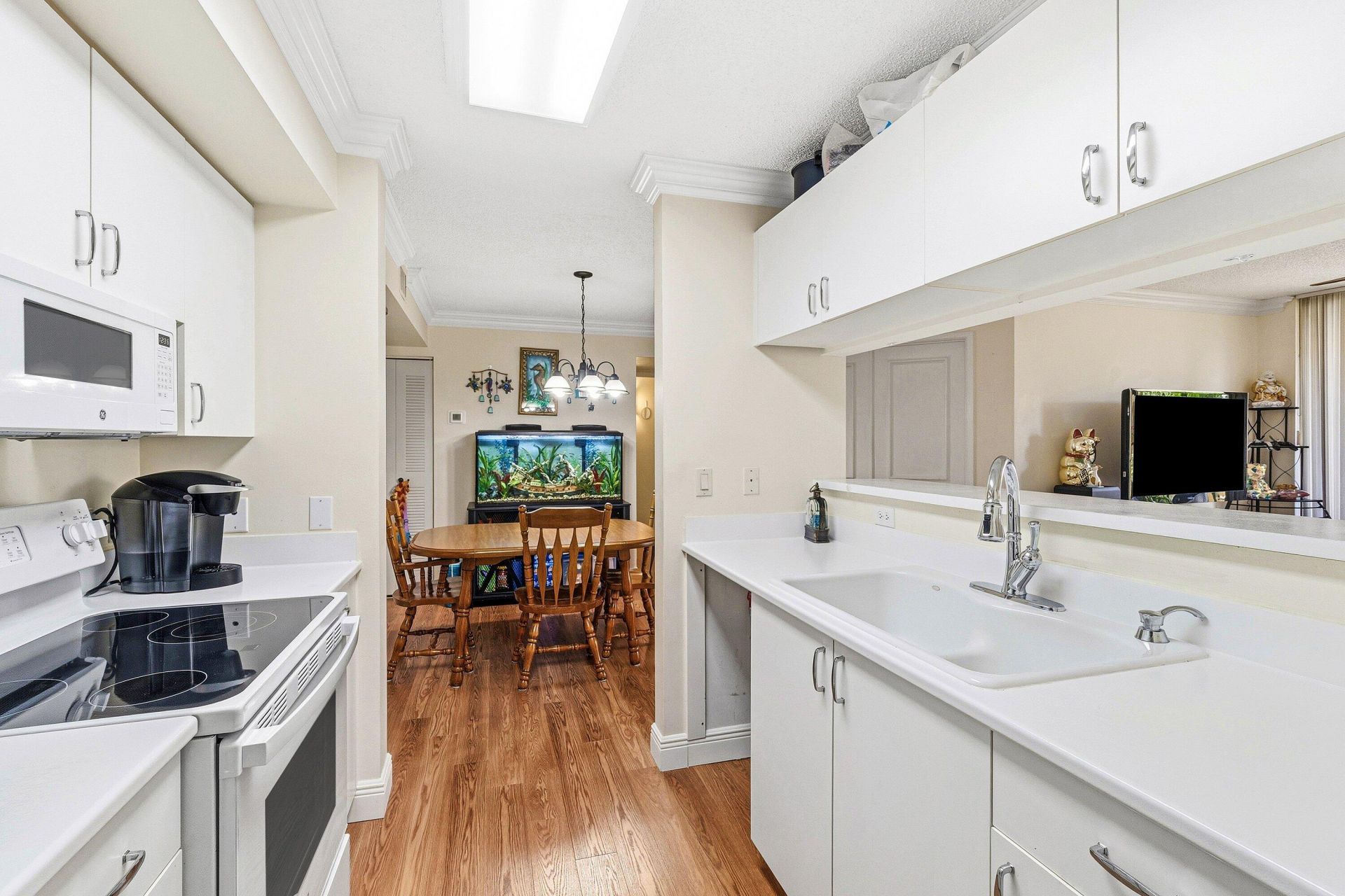 117 Yacht Club Way, Unit 206, Hypoluxo, FL 33462 Photo