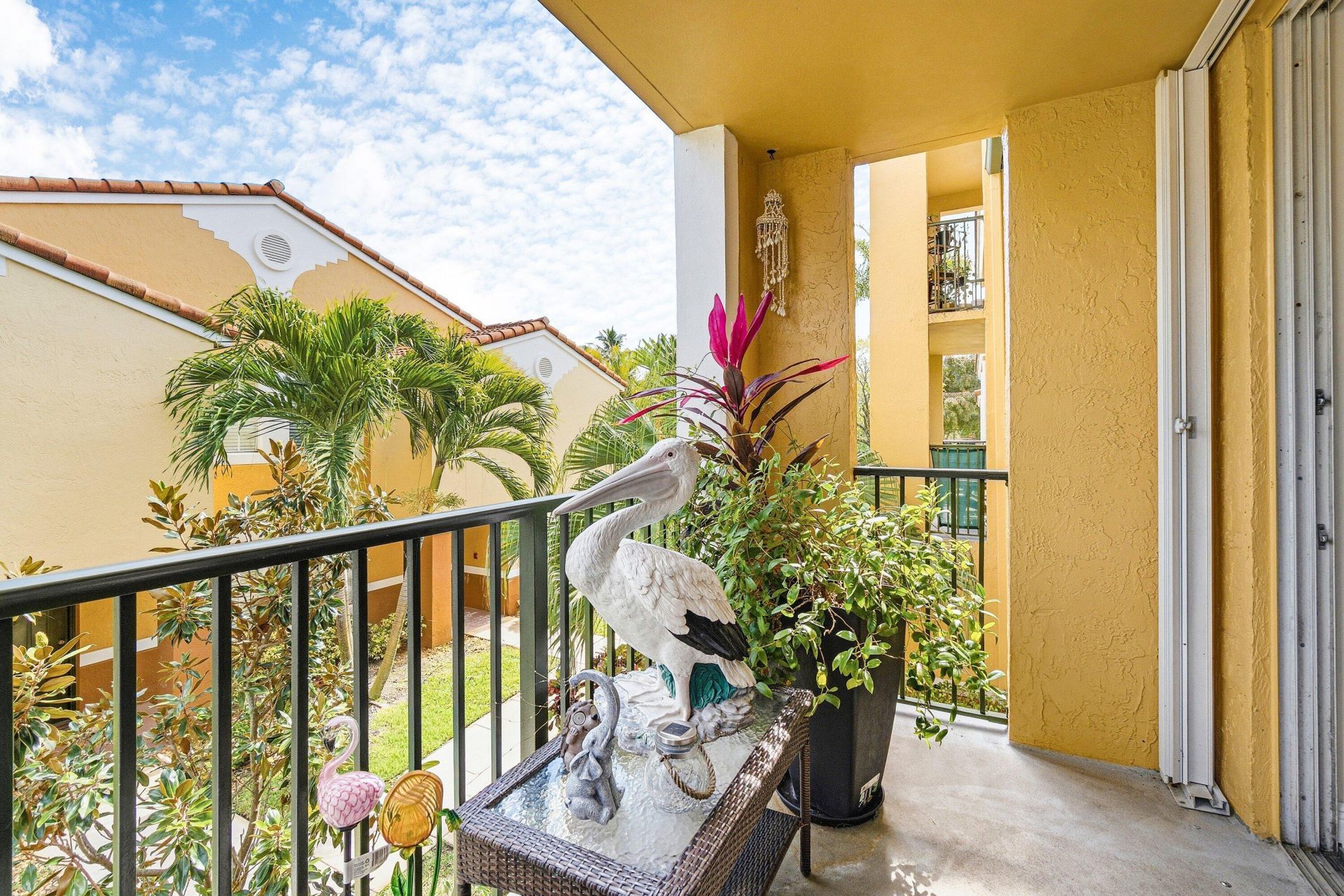 117 Yacht Club Way, Unit 206, Hypoluxo, FL 33462 Photo