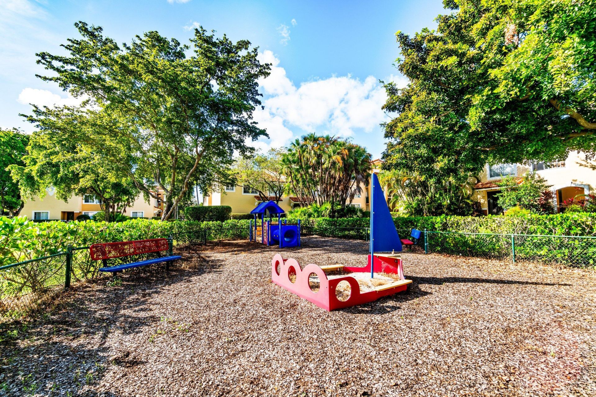 117 Yacht Club Way, Unit 206, Hypoluxo, FL 33462 Photo