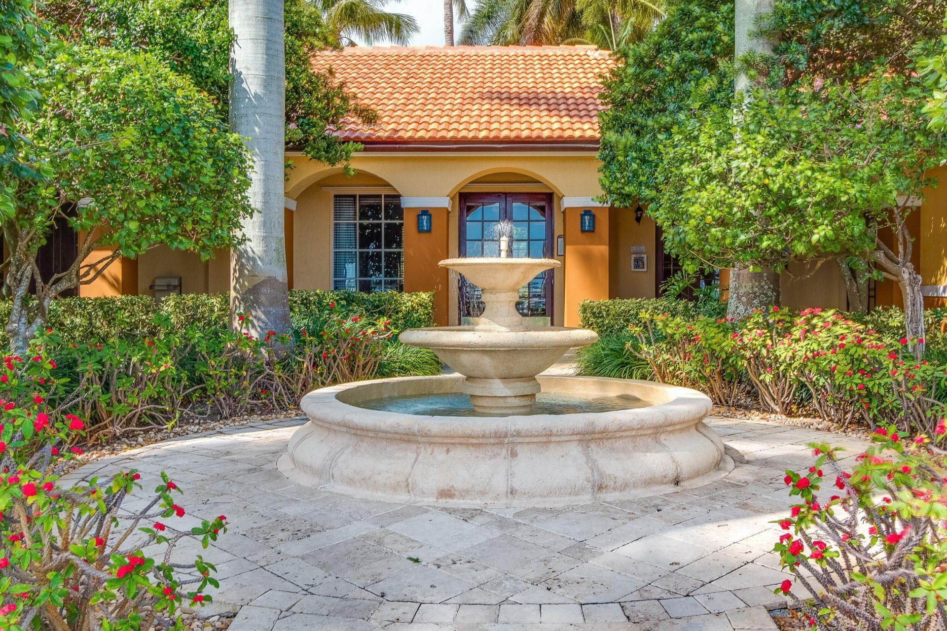 117 Yacht Club Way, Unit 206, Hypoluxo, FL 33462 Photo