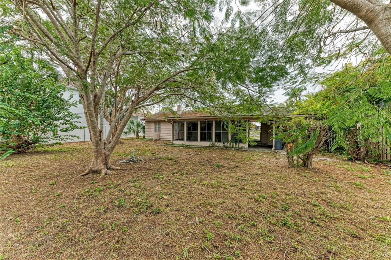 1925 Magnolia Street, Sarasota, FL 34239 Photo