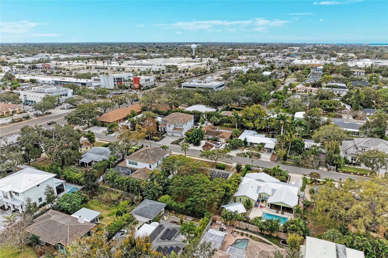 1925 Magnolia Street, Sarasota, FL 34239 Photo