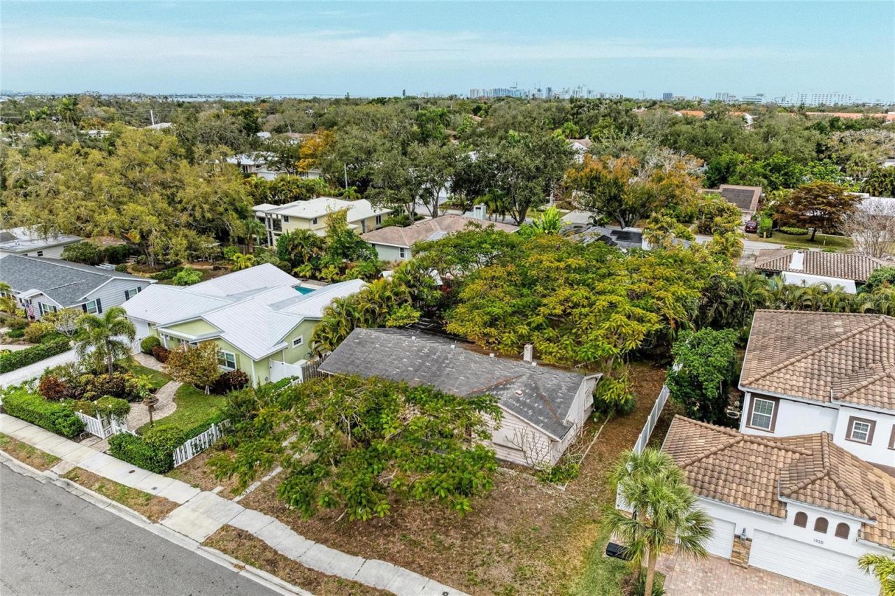 1925 Magnolia Street, Sarasota, FL 34239 Photo