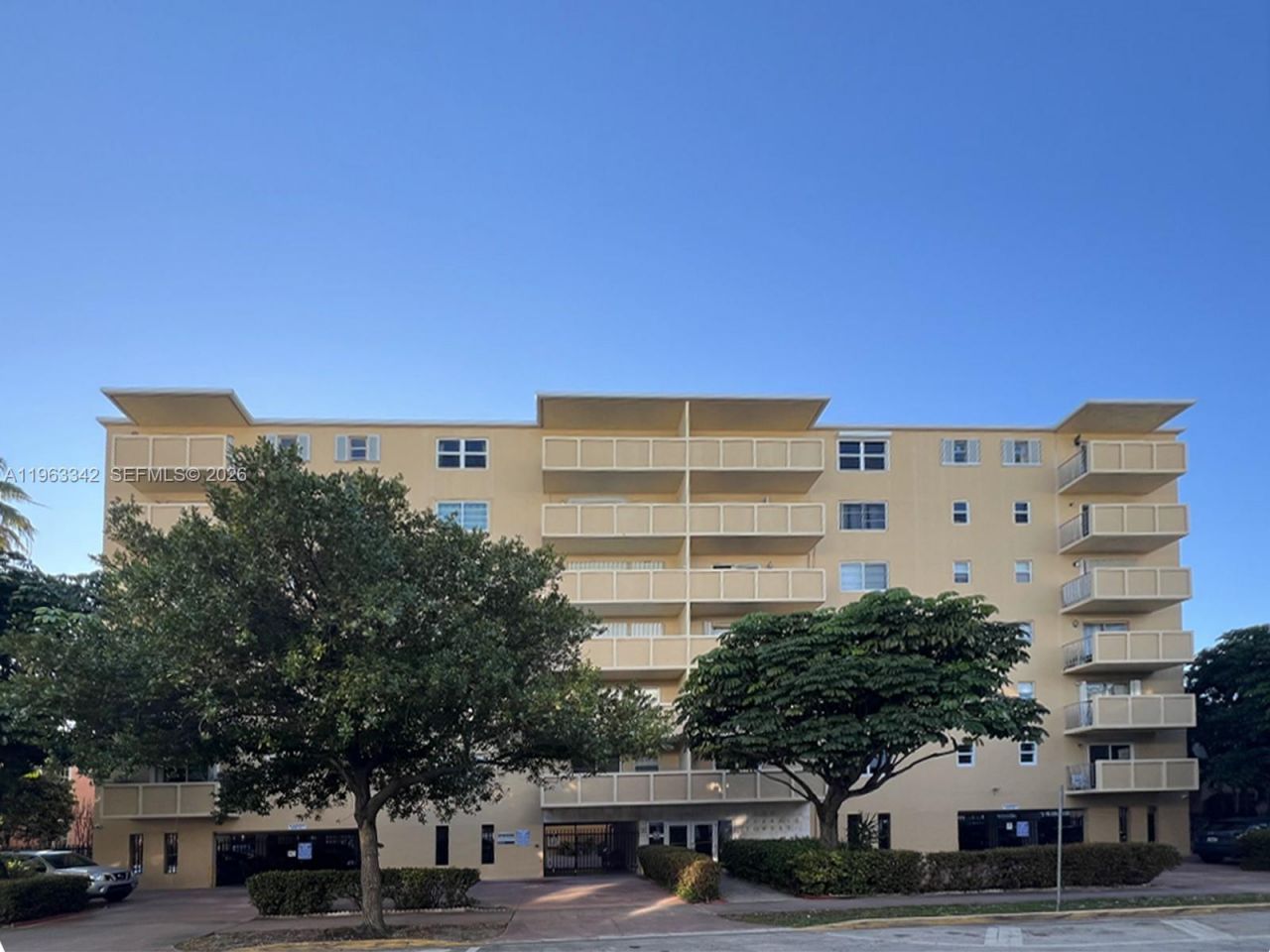 730 Pennsylvania Ave, Unit 301, Miami Beach, FL 33139 Photo