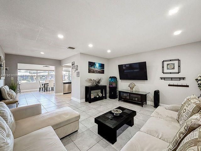 4506 NW 47th St, Tamarac, FL 33319 Photo