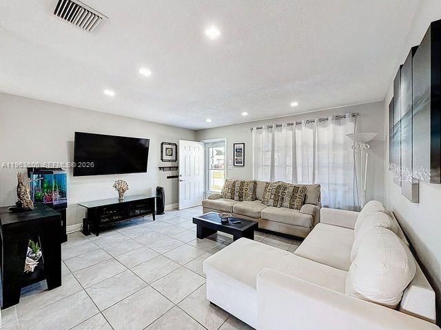 4506 NW 47th St, Tamarac, FL 33319 Photo