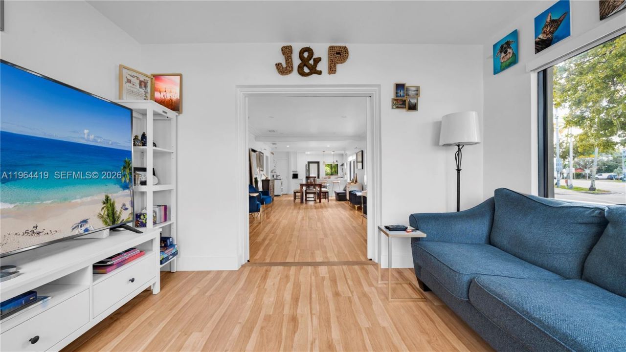 375 SW 32nd Rd, Miami, FL 33129 Photo