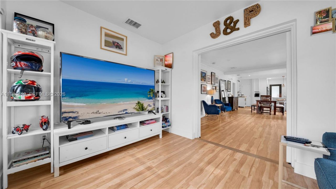 375 SW 32nd Rd, Miami, FL 33129 Photo