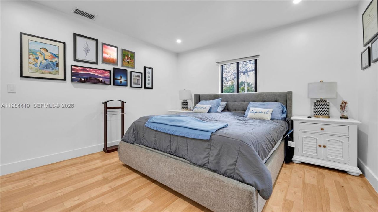 375 SW 32nd Rd, Miami, FL 33129 Photo