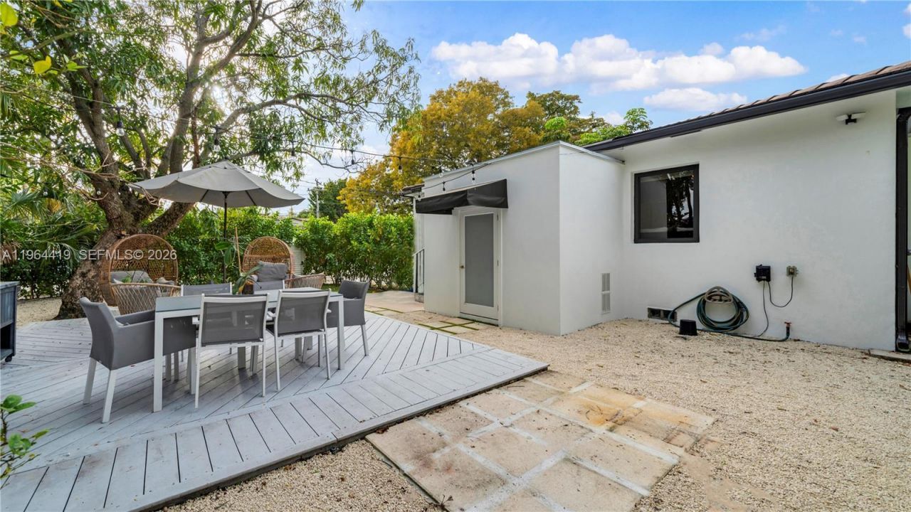 375 SW 32nd Rd, Miami, FL 33129 Photo