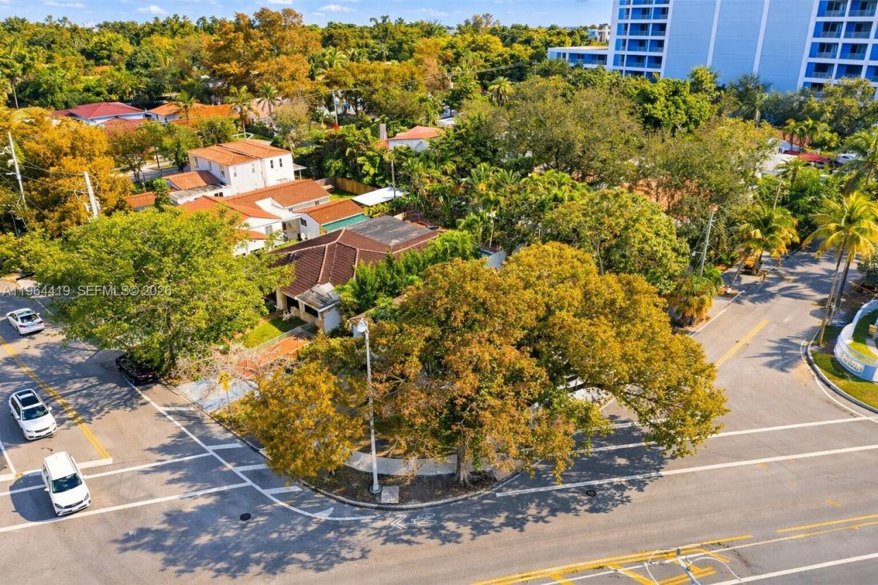 375 SW 32nd Rd, Miami, FL 33129 Photo