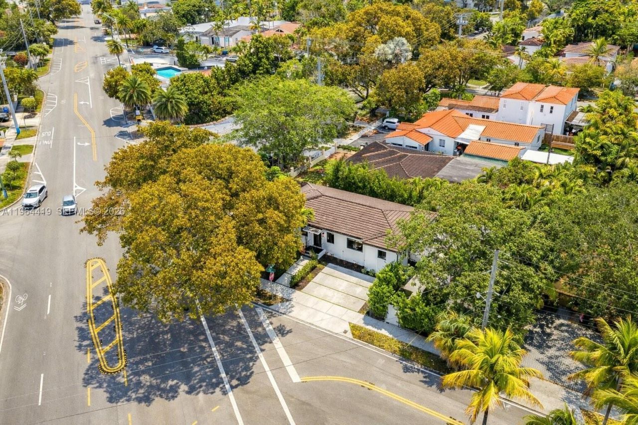 375 SW 32nd Rd, Miami, FL 33129 Photo