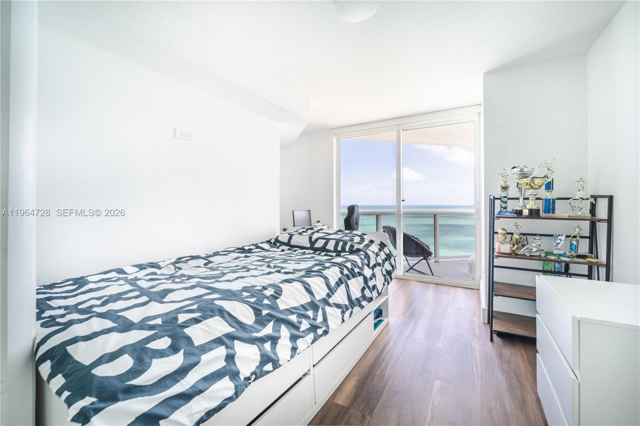 6301 Collins Ave, Unit 2802, Miami Beach, FL 33141 Photo