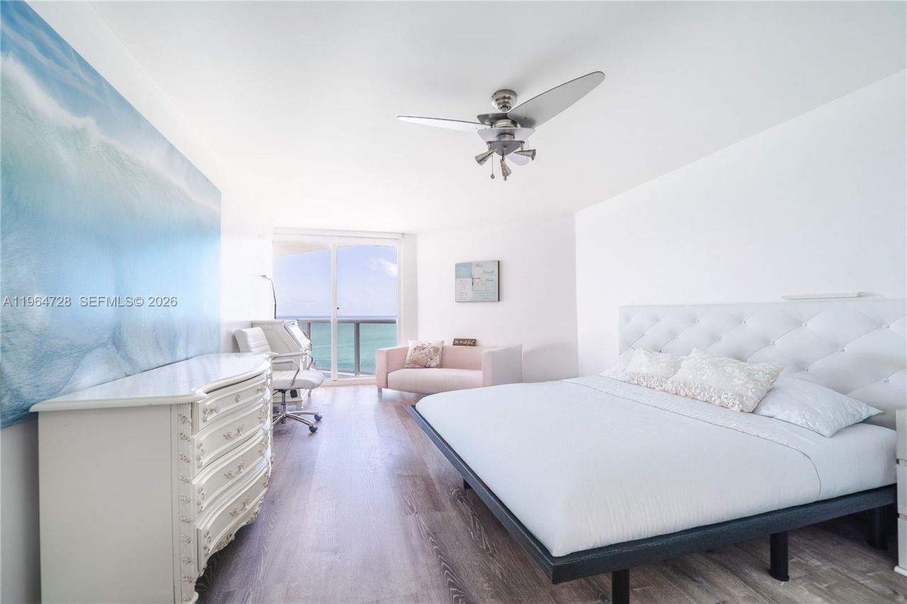 6301 Collins Ave, Unit 2802, Miami Beach, FL 33141 Photo