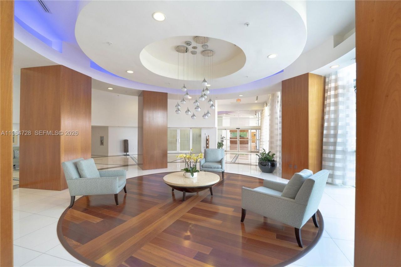 6301 Collins Ave, Unit 2802, Miami Beach, FL 33141 Photo