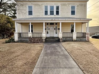 4413 W Church Street, Unit A,B,C,& D, Farmville, NC 27828