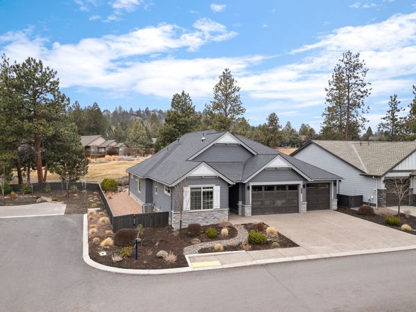 3031 NW Hidden Ridge Drive, Bend, OR 97703
