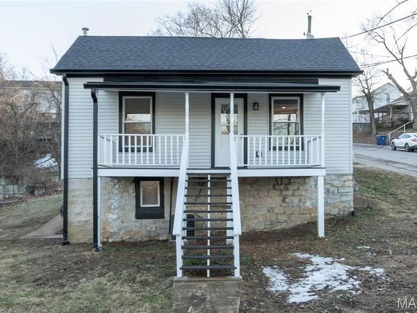 401 E Miller Street, De Soto, MO 63020