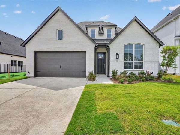 7828 Pondview Lane, Fort Worth, TX 76123