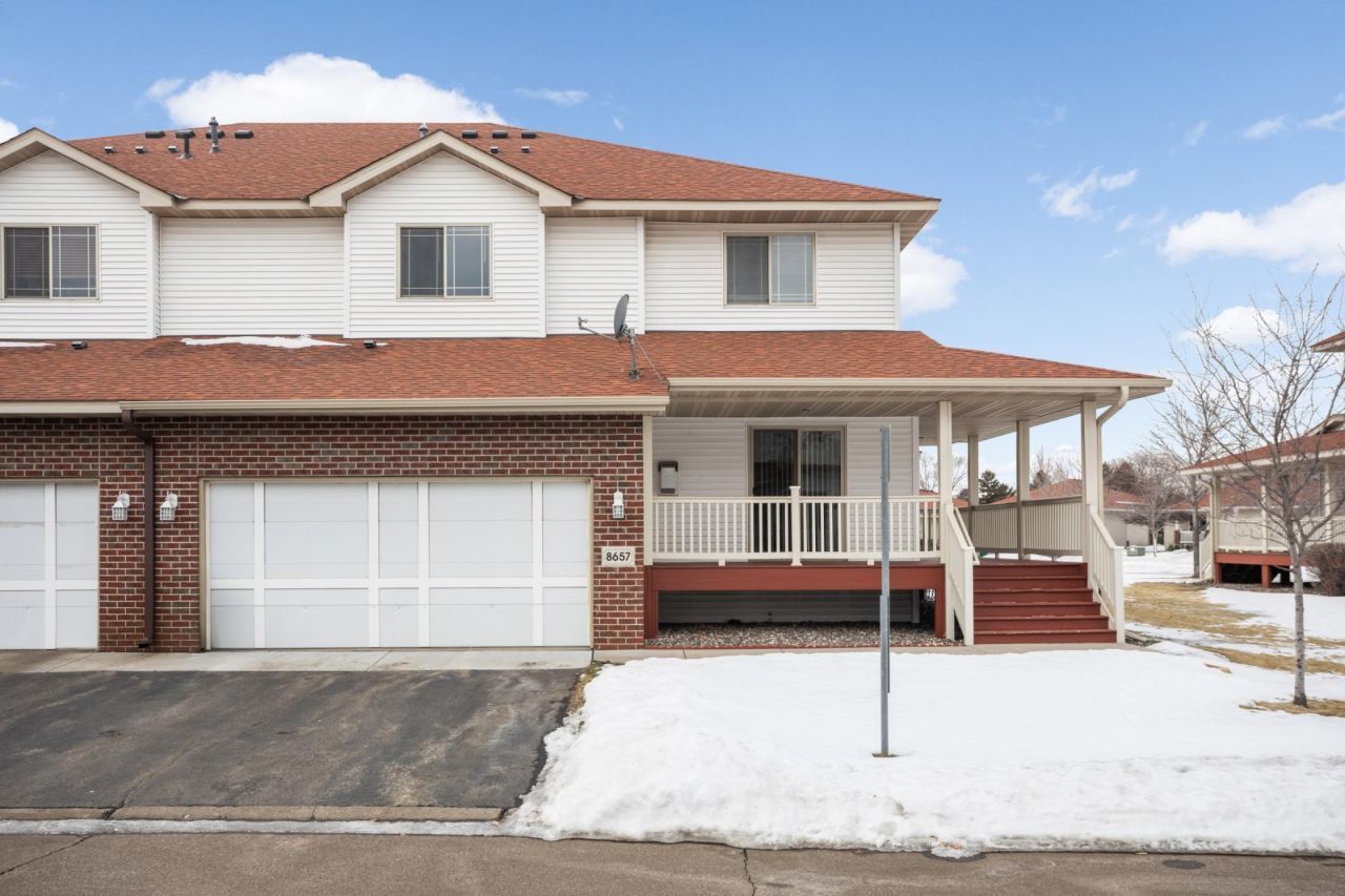 8657 Tessman Circle N, Brooklyn Park, MN 55445 Main Photo