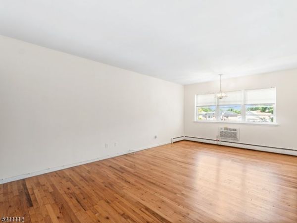 239 Crescent Ln, Unit 8, Cliffside Park, NJ 07010