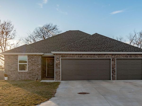 1202 Abbey Avenue, Monett, MO 65708