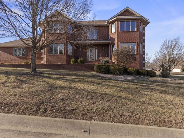 810 Hampton Place Road, Monett, MO 65708