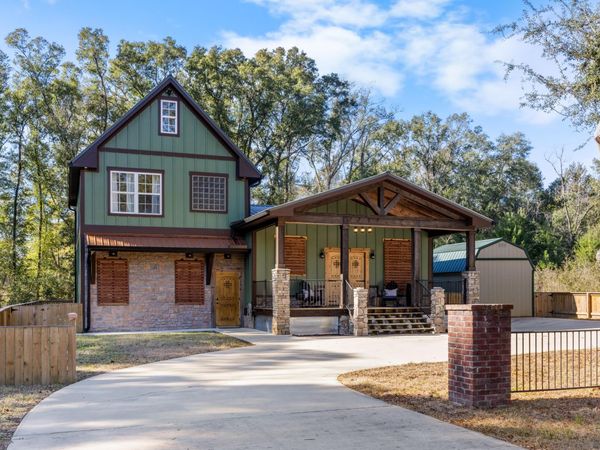 981 E Chestnut Avenue, Crestview, FL 32539