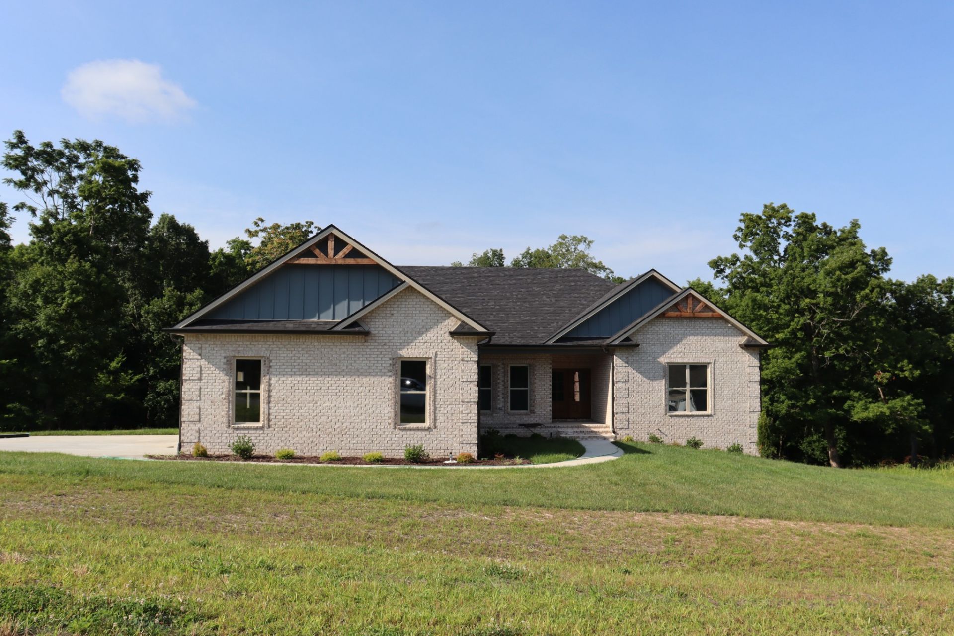 1534 Buck Ridge Ct, Cunningham, TN 37052 Main Photo