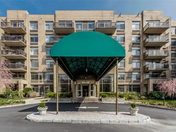 35 N Chatsworth Avenue, Unit 5H, Larchmont, NY 10538