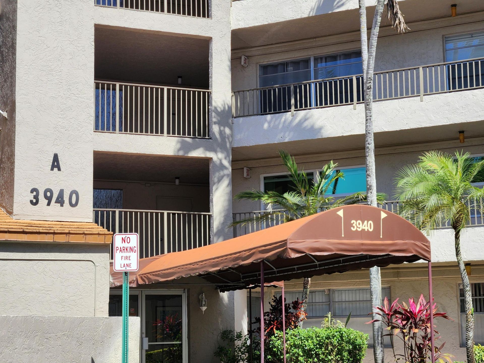 3940 Inverrary Boulevard, Unit 302, Lauderhill, FL 33319 Photo