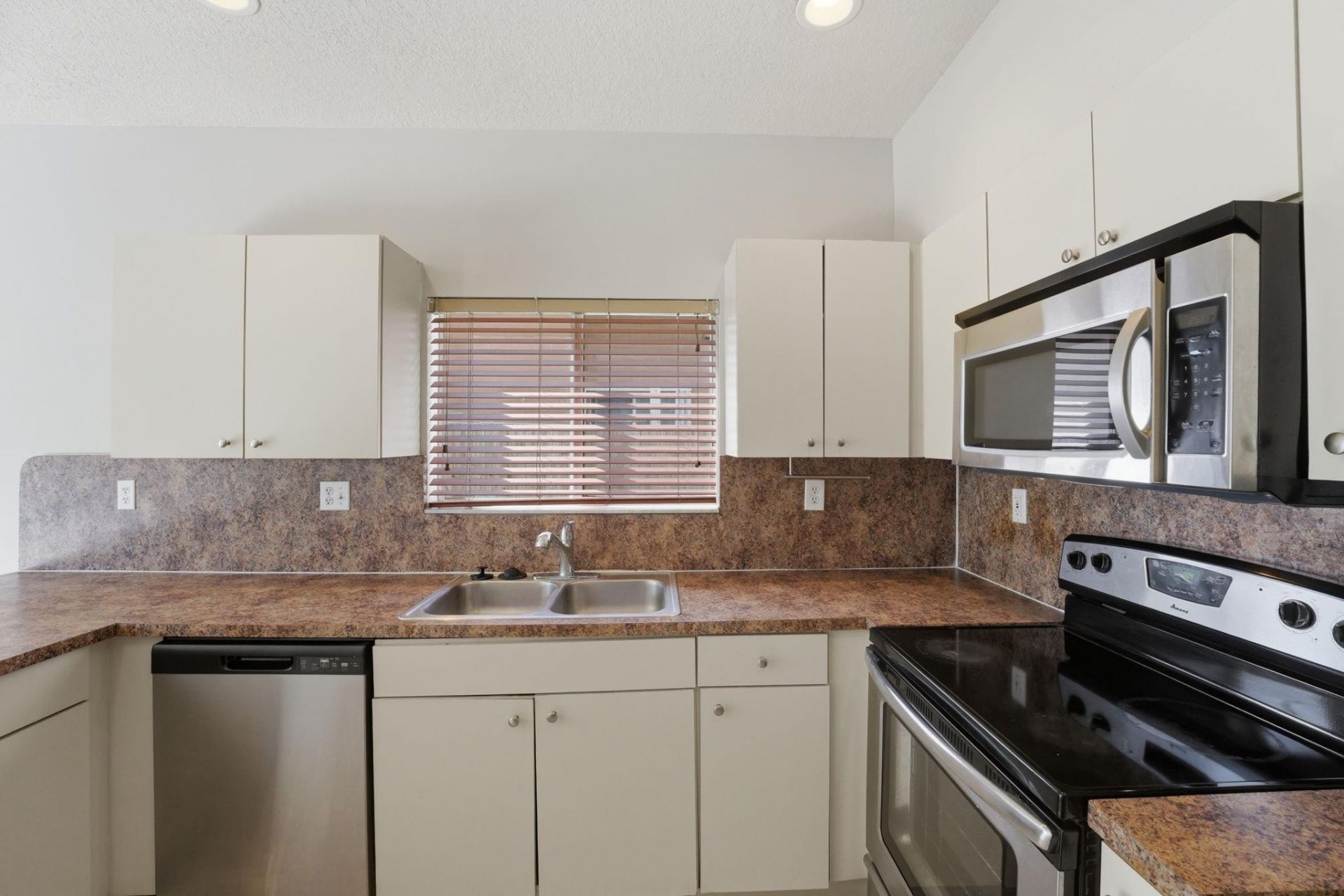 15464 SW 18th Lane, Miami, FL 33185 Photo