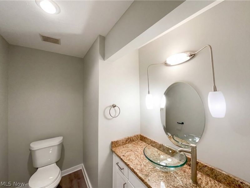 2272 W 5th Street, Cleveland, OH 44113 Photo 12