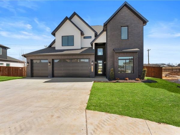 6613 SW First Light Street, Bentonville, AR 72713