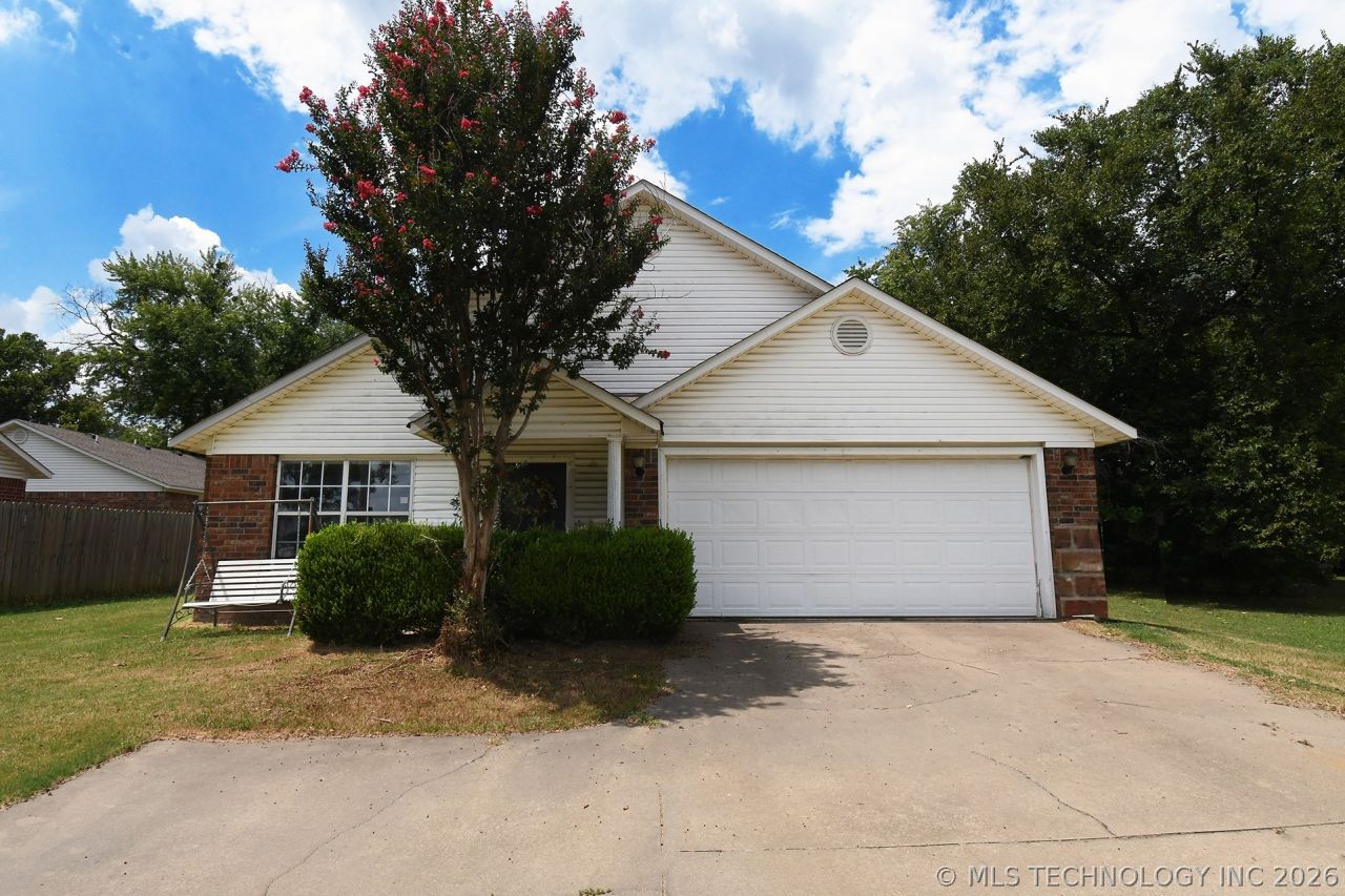 403 N Maple, Sallisaw, OK 74955 Main Photo