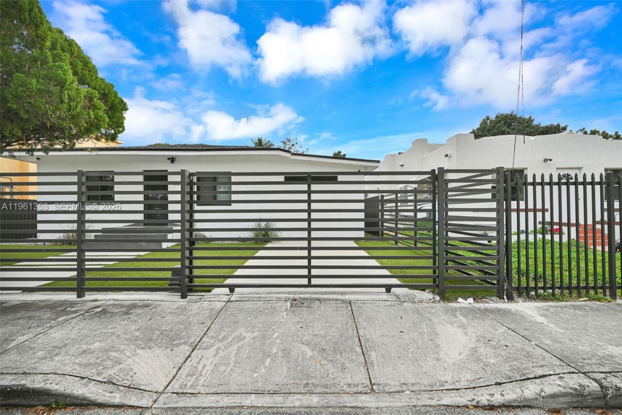 112 NW 53rd St , Miami, FL 33127 Photo